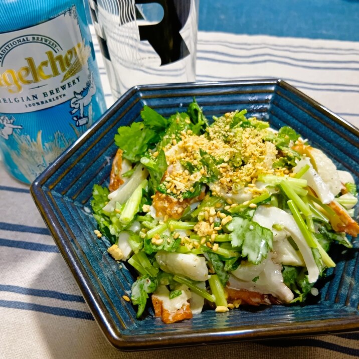 すり胡麻が決め手!竹輪と香味野菜の胡麻マヨ和え